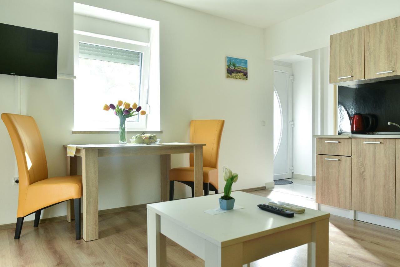 Apartman Karla Leilighet Ljubuški Eksteriør bilde